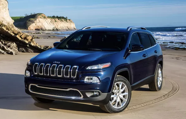 Nova geração do Cherokee desembarca na Newsedan