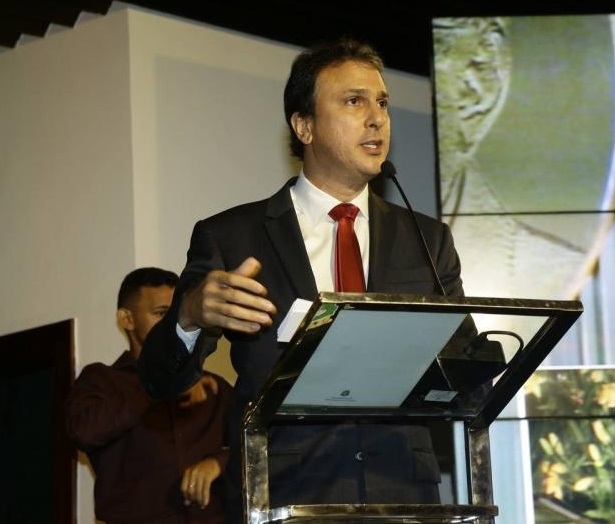 Está faltando linha em branco na agenda de Camilo Santana