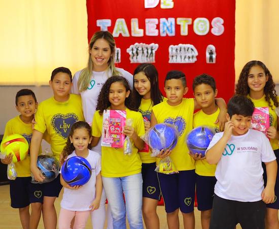 Thyane Dantas participa de atividades na Legião da Boa Vontade, em alusão do Dia das Crianças