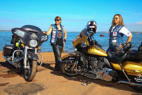 Duas brasileiras completaram um viagem inédita a bordo de suas Harley-Davidson