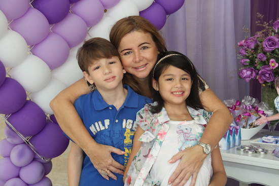 O birthday de Lissa e Robert Fujita