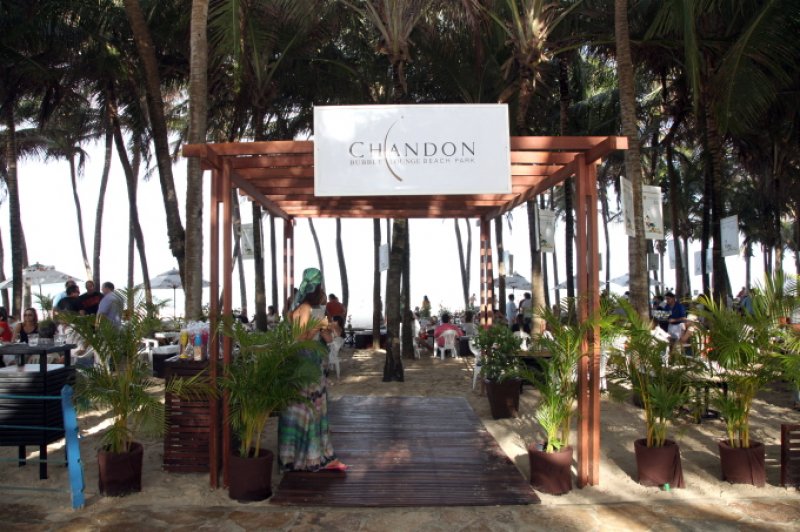 Novo Point - Chandon Bubble Lounge injeta glamour e reune vips no Beach Park