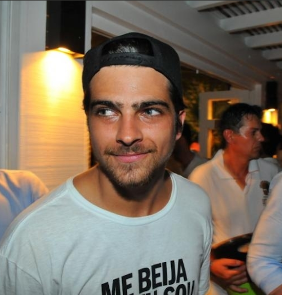 Bernardo Mesquita é atração da Pink neste sábado