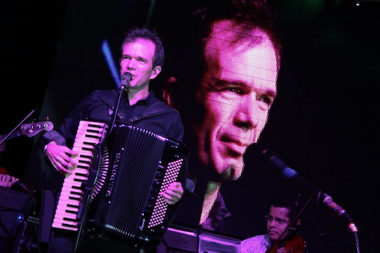 Waldonys faz show beneficente