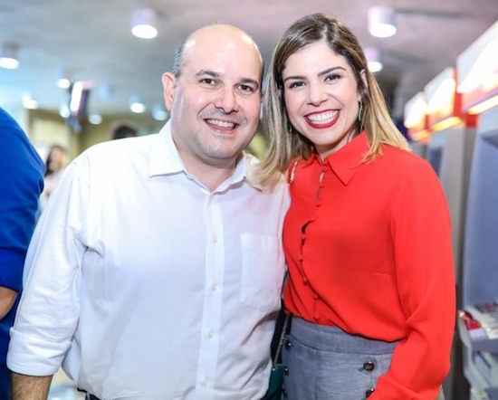 Carol Bezerra apresenta projeto de manutenção dos parques infantis