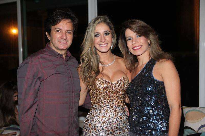 Priscilla Silva fez o número 2020 da Av. Beira-Mar entrar em ebulição