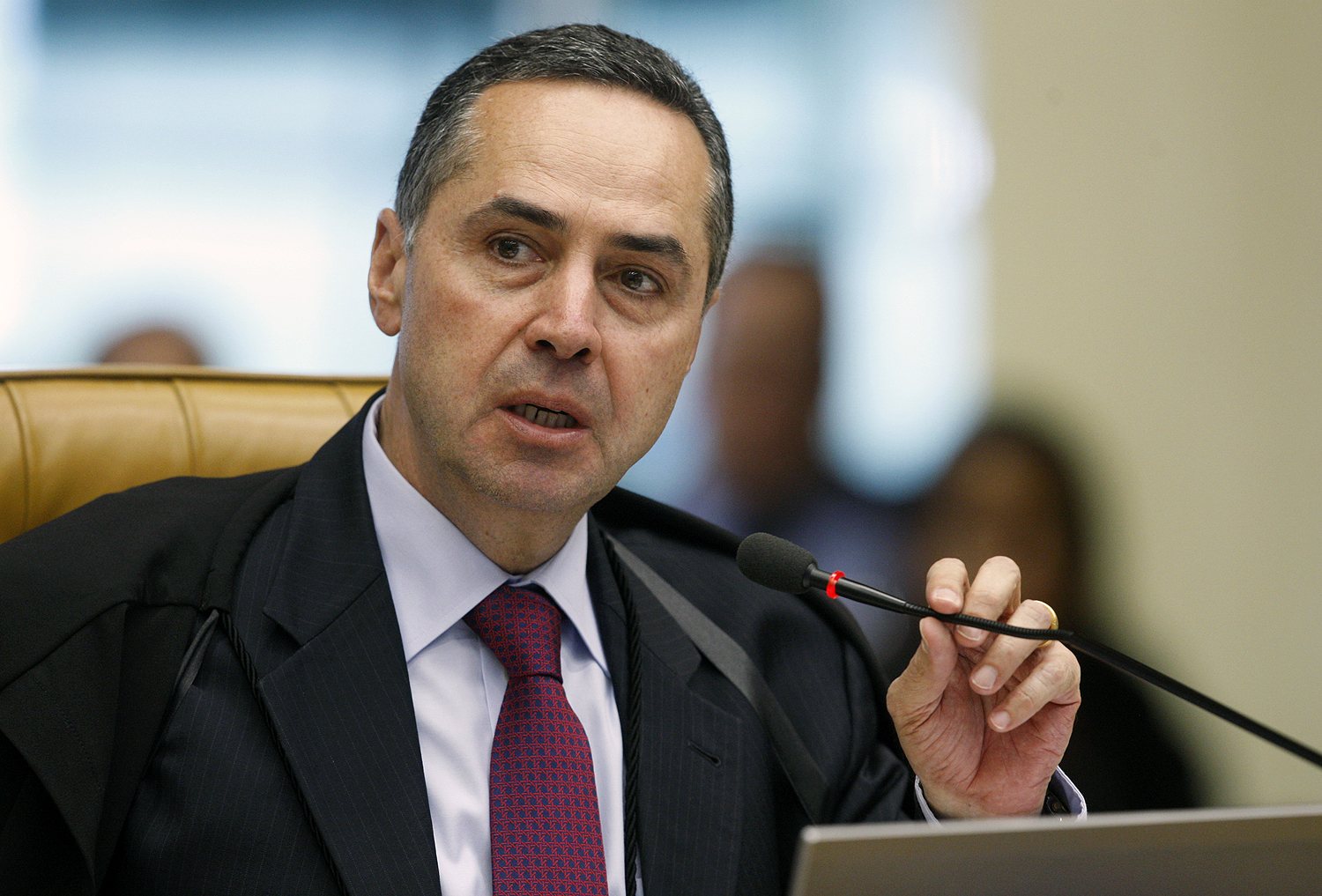 Ministro Luís Roberto Barroso participa de palestra no TCE