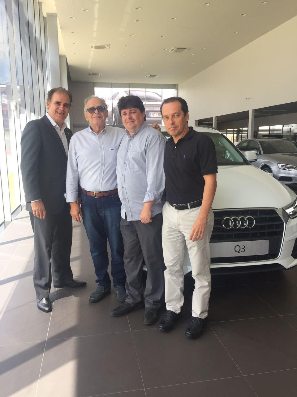 Audi Center Fortaleza oferece café da manhã  em homenagem às mães