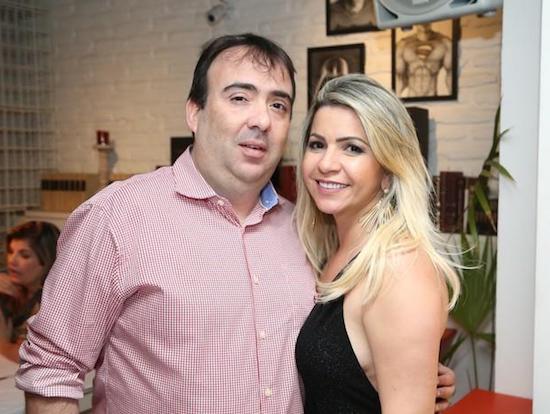 João Cláudio e Joilza Jacó celebram o debut da herdeira Juliana