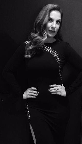 Ivete Sangalo veste Emilio Pucci