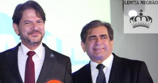 Zezinho Albuquerque e Cid Gomes recebem homenagem da Defensoria Pública