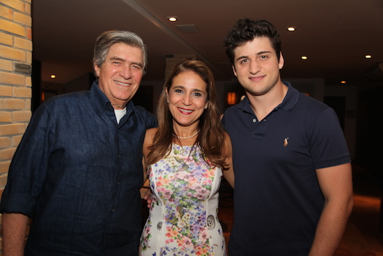 Patrícia Macêdo reúne convidados para um jantar especial. Vem saber!