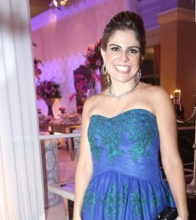 Carol Bezerra inaugura dois parques infantis