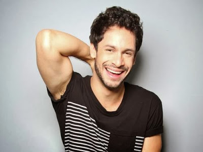 Rainer Cadete participa de aula de Gyrotonic em Fortaleza