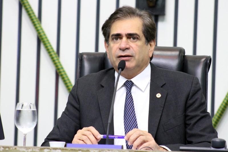 Zezinho Albuquerque realiza sessão solene em homenagem ao Ideal Clube