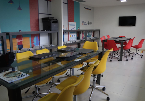 Roberto Cláudio inaugura ambiente de empreendedorismo e inovação