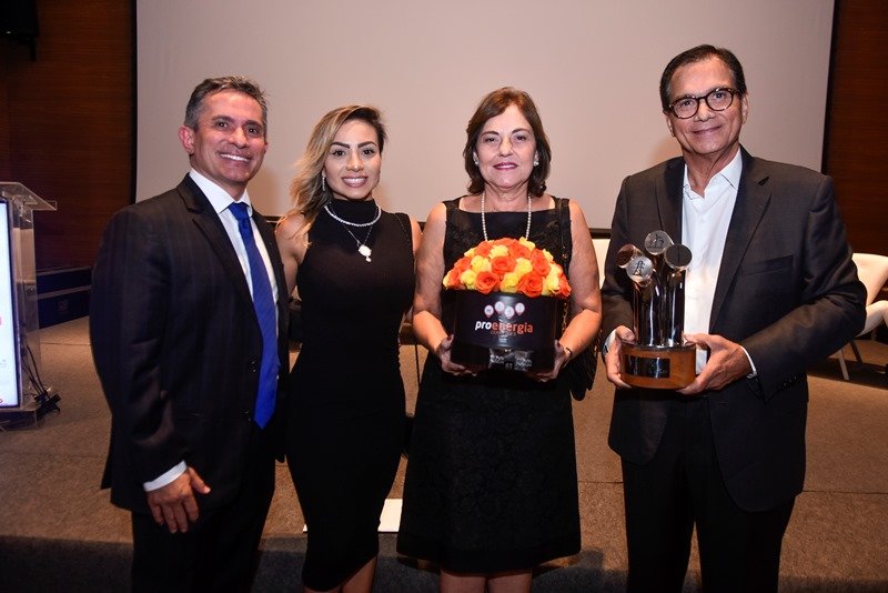 Beto Studart recebe homenagem na abertura do Proenergia Ceará 2019, no BS Design