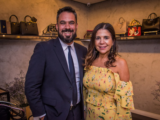 Lenita recebe peças de Luxo da Prada durante get-together especial. Confira!