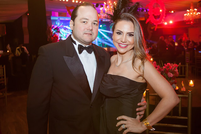 DJ Gilvan Magno comanda a animação do B-day de Adriana Queiroz