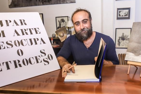 Rian Fontenele lança livro com bate-papo em São Paulo