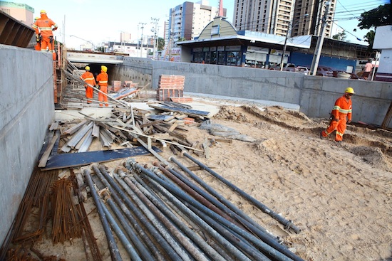 Bola da Copa percorre os canteiros de obras em Fortaleza