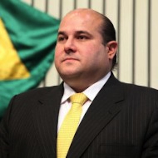 Prefeitura de Fortaleza entrega novas viaturas para AMC e Guarda Municipal