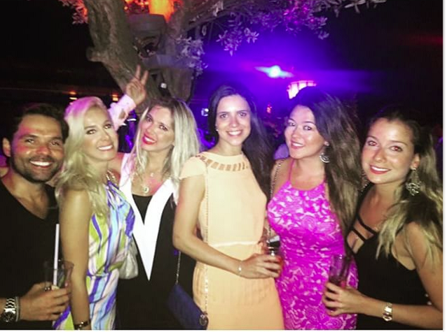 Fabiana Hirata ganha os parabéns em Istambul