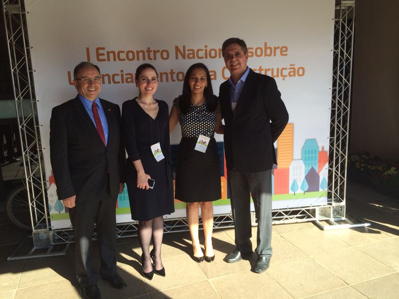 Águeda Muniz participa de encontro  em Curitiba