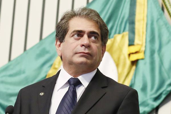 Zezinho Albuquerque é homenageado na Casa Militar