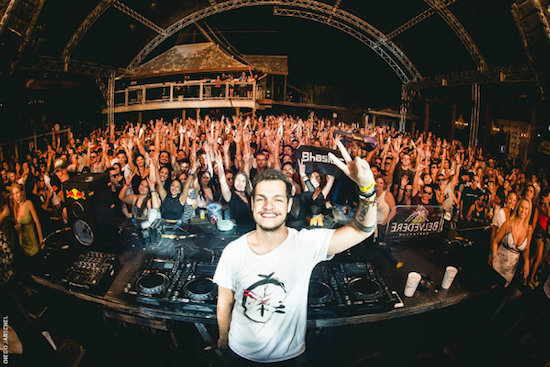 Deejay Baskar aterrissa no Terminal Marítimo e promete elevar a temperatura na Mysterious