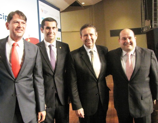 Cid, Domingos Filho, Roberto Cláudio e Domingos Neto juntos no DF