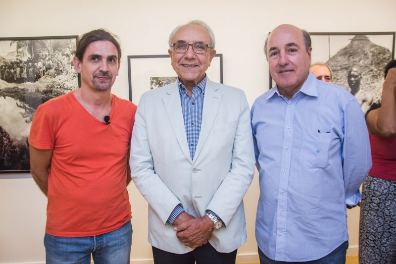 Silvio Frota inaugura exposição de Pierre Verger no Museu da Fotografia Fortaleza