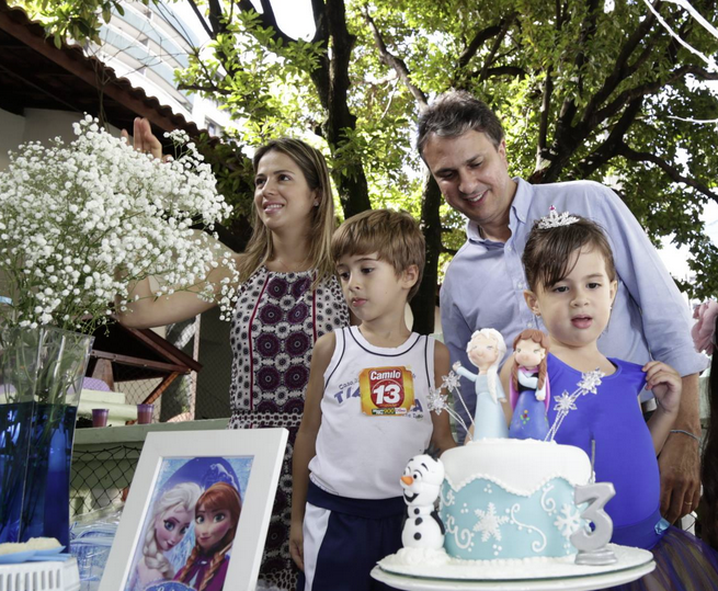 Onélia e Camilo Santana comemoram os 3 aninhos da herdeira