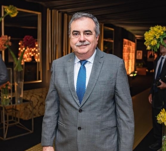 Apaixonado pela literatura, Assis Cavalcante escreve obra sobre Luiz Gonzaga