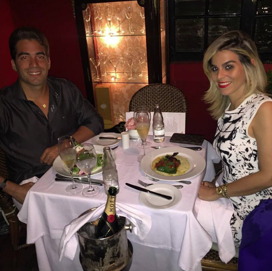Leonardo Vidal brinda seus 3.0 no restaurante Chef Rouge