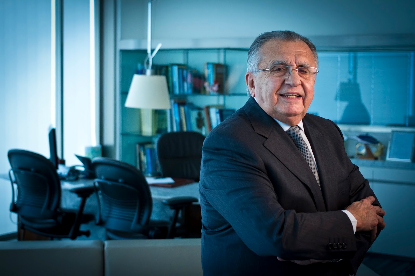 João Carlos Paes Mendonça é homenageado com o Troféu Clóvis Rolim