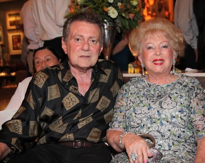 Hoje é dia de abraçar Airton Queiroz!