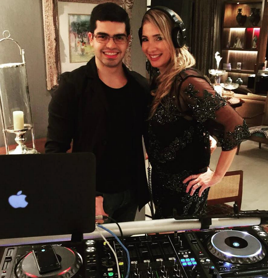 Daniele Holanda comemorou b-day de maneira inusitada