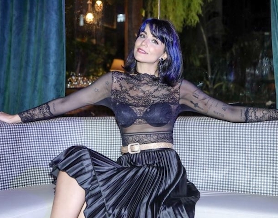 Joyce Malkomes comanda o som no British Night do Bistrô D’Europa