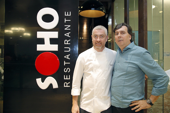 Alex Atala confere as novidades do Soho Restaurante