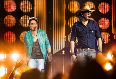 Austin comemora aniversário com show de Fernando & Sorocaba