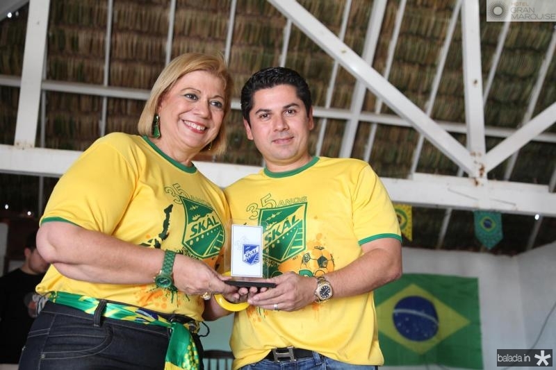 Skal entrega a Medalha Stênio Azevedo