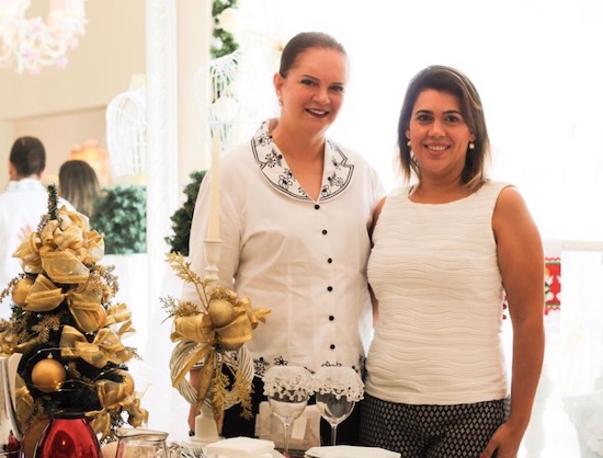 Ethel Whitehust recebe para confraternização em clima de Natal em sua Yamor da Ethel