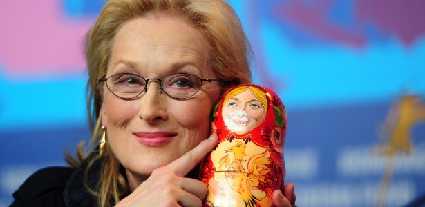 Meryl Streep ganha flor, presente e beijo no Festival de Berlim