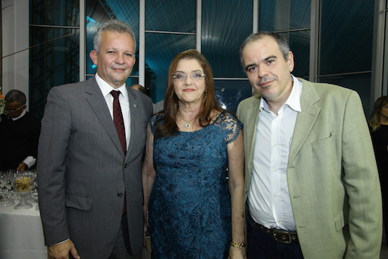 Acert e Sindatel empossam nova diretoria