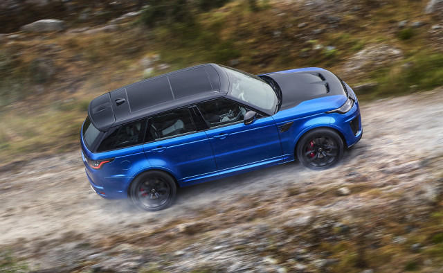 Range Rover Sport SVR bate mais um recorde nas estradas