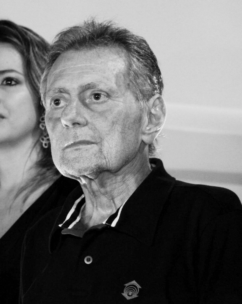 Noite de homenagem para Airton Queiroz!