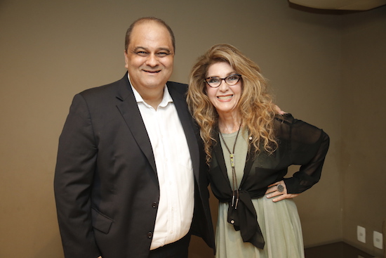 Emerson Viera prestigia Wanderléa em sua passagem por Fortaleza