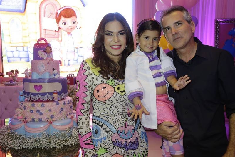 Geórgia Machado e Edgar Leandro comemoram os quatro aninhos de Vivian Machado