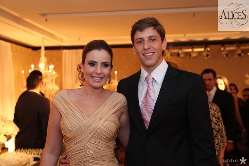 Bruna Delfino e Rodrigo Klein casam em Fernando de Noronha